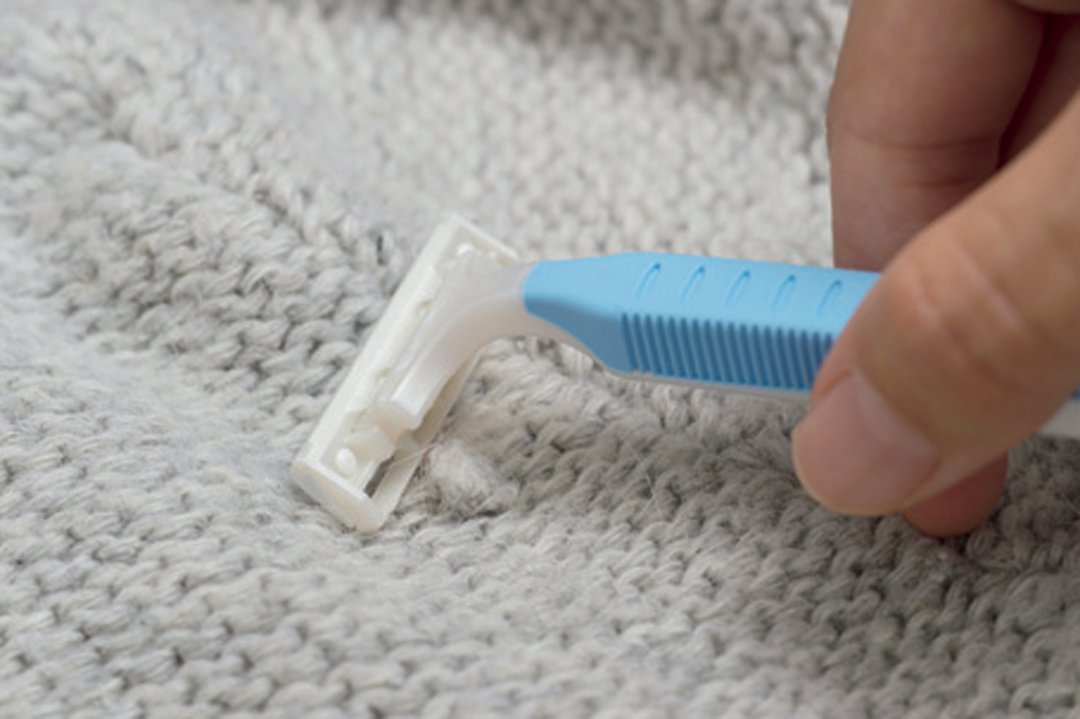 ニットの毛羽立ちの直し方 よくやる4つの方法 ベストはどれ Esseonline エッセ オンライン