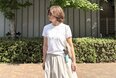 50代がユニクロで「思わず3色買いした」Tシャツコーデ。体形カバーもできる万能アイテム：7月に読みたい記事