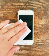 無印良品「携帯用メガネ拭き」は14枚80円。スマホにも使えてわが家の救世主