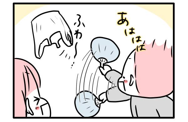 外に出られない日は ビニール袋遊びで運動不足解消 モチコの節約遊び術 Esseonline エッセ オンライン