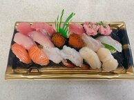 ロピア大好き大食い家族が「思わずリピ買い」絶品にぎり寿司。1貫142円も納得の食べ応え