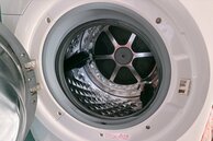 なぜか洗濯機が臭い…!普段の掃除で見落としがちな「においの原因」を見つけた