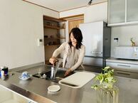 50代ひとり暮らし「なくても困らなかったもの」3つ。玄関マットのズレを直すのが意外と負担だった