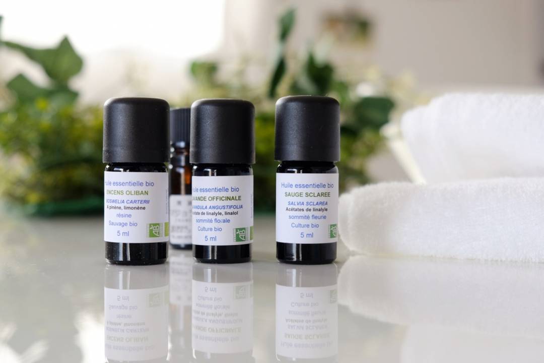 お風呂で芯からポカポカに 目的別 アロマバスにおすすめの精油 Esseonline エッセ オンライン